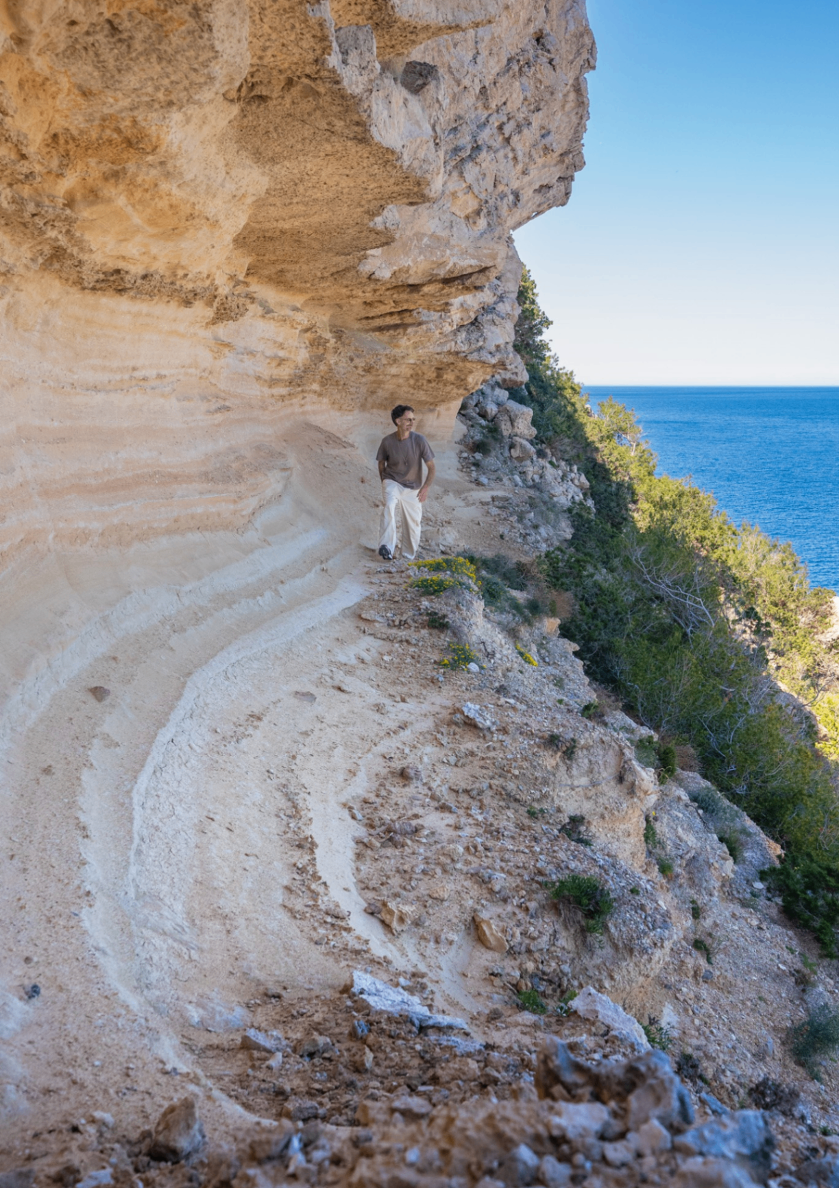 Lunar Dreams, layered sandstone trail along the coast